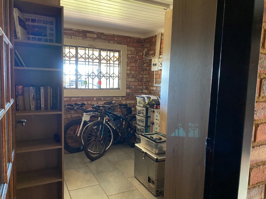 5 Bedroom Property for Sale in Koster North West